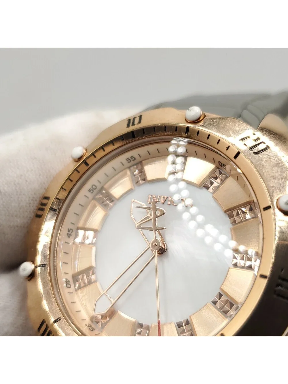 Invicta Venom 30973 Womens Watch 38mm Rose Gold Tone New Battery